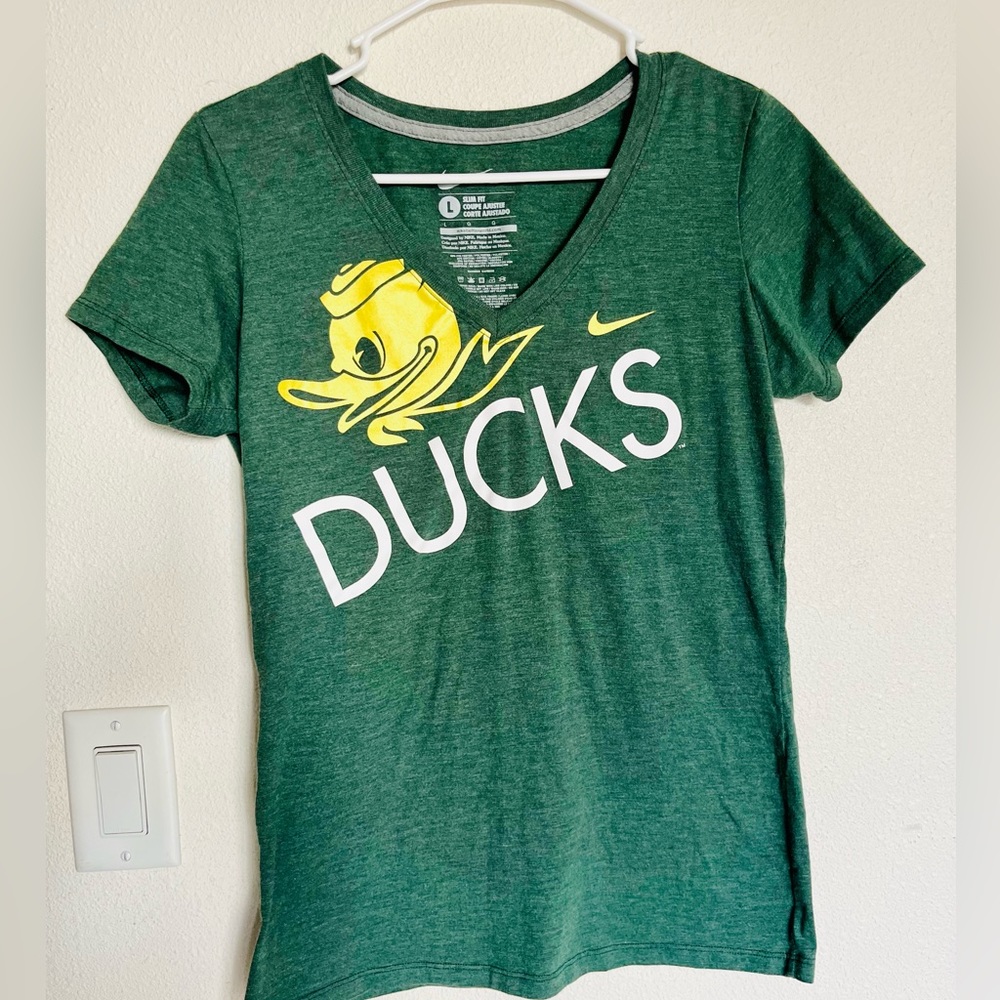 Set of 3 Oregon Ducks game wear. 3 pieces great conditioning, lightly worn.